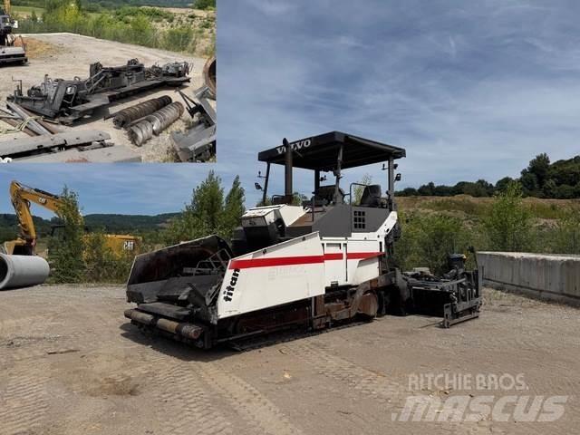 ABG Titan 8820 Asphalt pavers