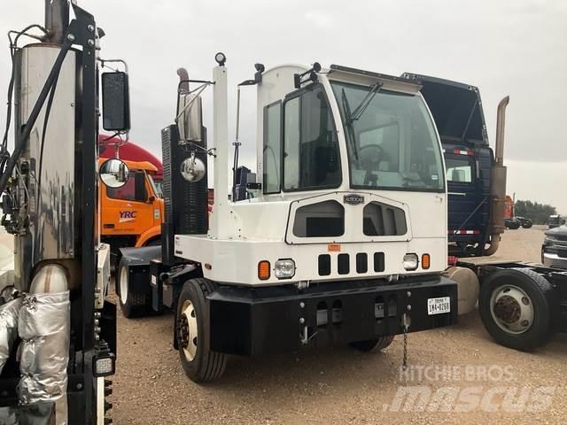 Autocar  Shunt Trucks