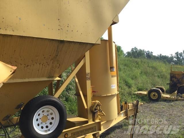 Belgrade CV713 Lowboy trailer