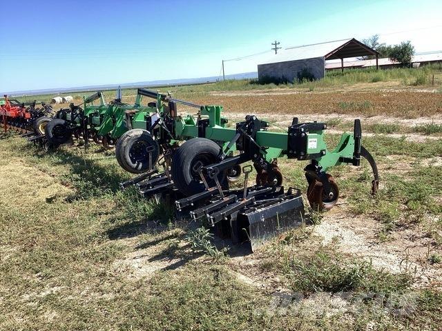 Bigham 801-840 Cultivators