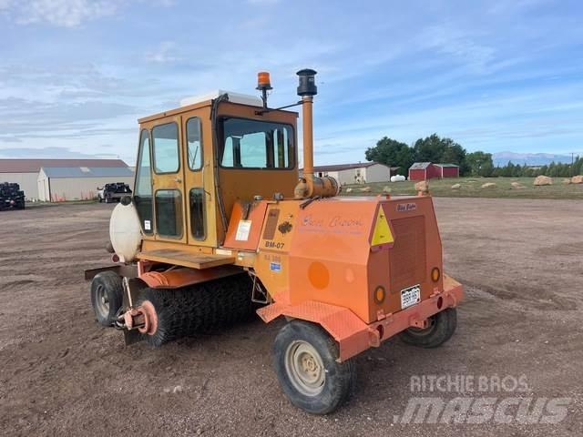Broce RJ300 Indoor sweepers