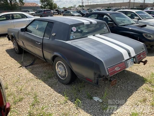 Buick Riviera Automobiles / SUVS