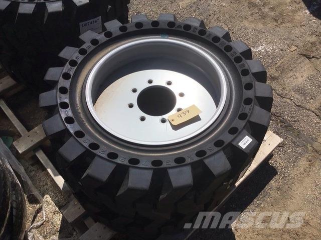  Camso SKS792S Tires, wheels and rims