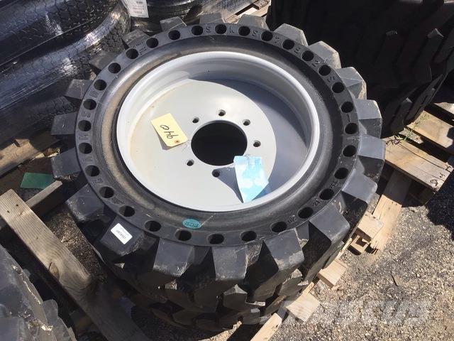  Camso SKS792S Tires, wheels and rims