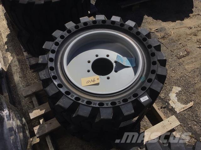  Camso SKS792S Tires, wheels and rims