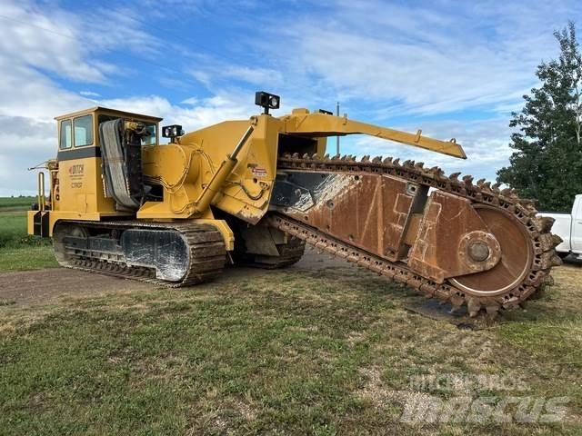  Capitol 940 Trenchers