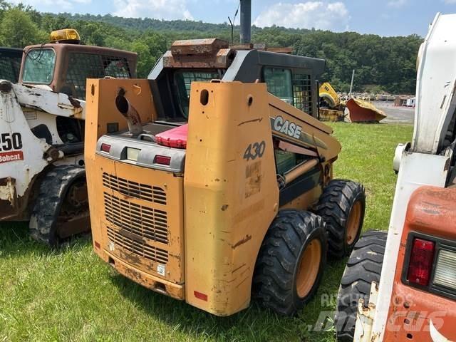 CASE 430 Skid Steer Loaders