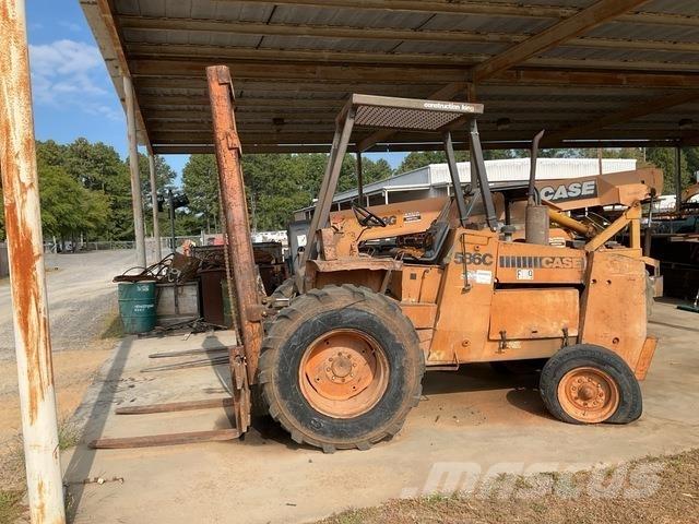 CASE 586C Rough Terrain Trucks