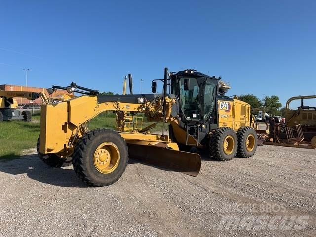 CAT 140 Motor Graders