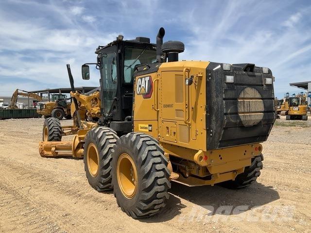 CAT 140 Motor Graders