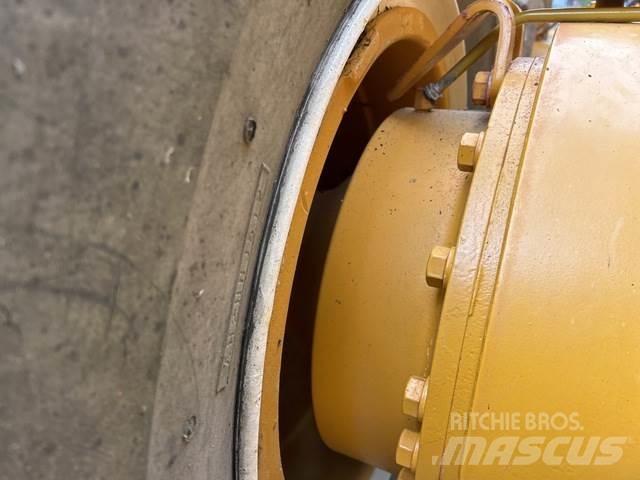 CAT 16H Motor Graders