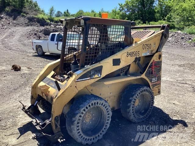 CAT 252 Skid Steer Loaders