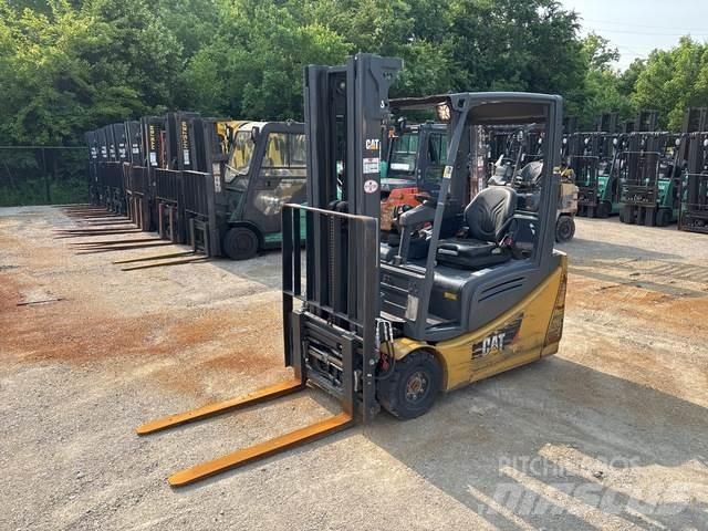 CAT 2ET3000 Electric Forklifts