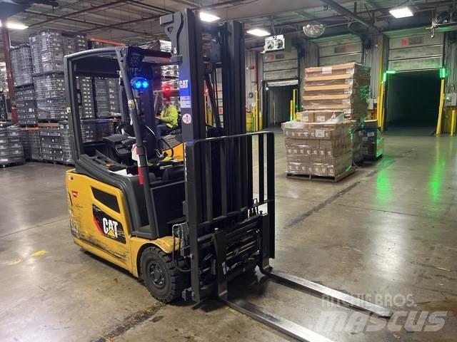CAT 2ET3000 Electric Forklifts