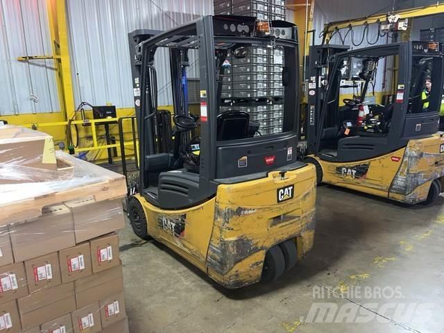 CAT 2ET3000 Electric Forklifts