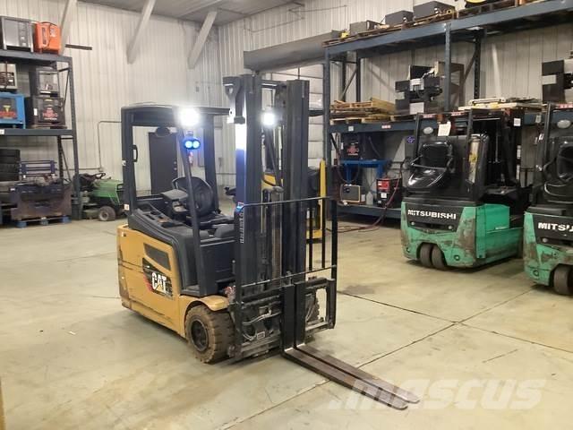 CAT 2ET4000 Electric Forklifts