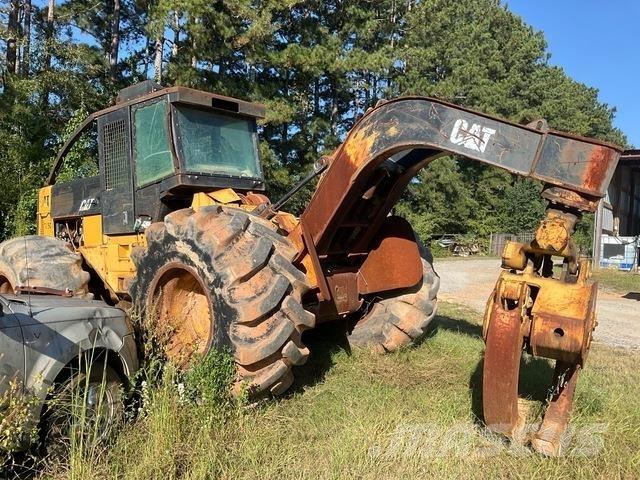 CAT 525C Skidders