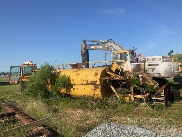 CAT 613C Water Tankers
