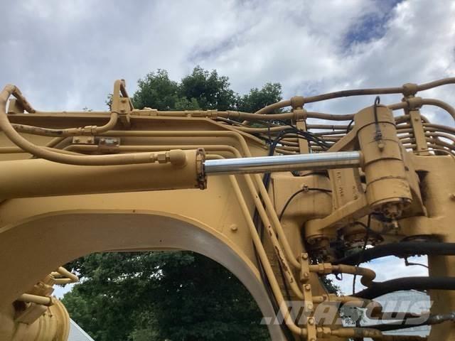 CAT 615C II Scrapers