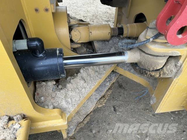 CAT 815 Soil Compactors