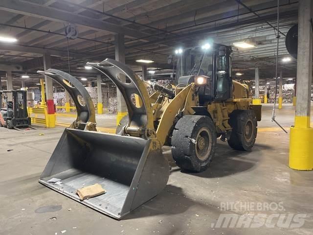 CAT 920 Wheel Loaders