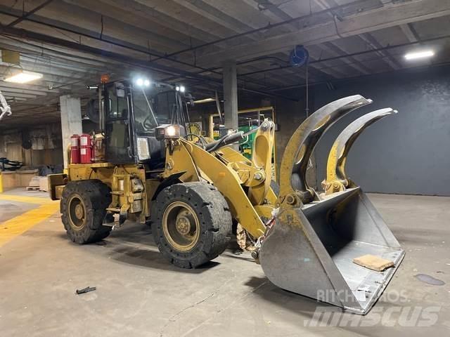 CAT 920 Wheel Loaders