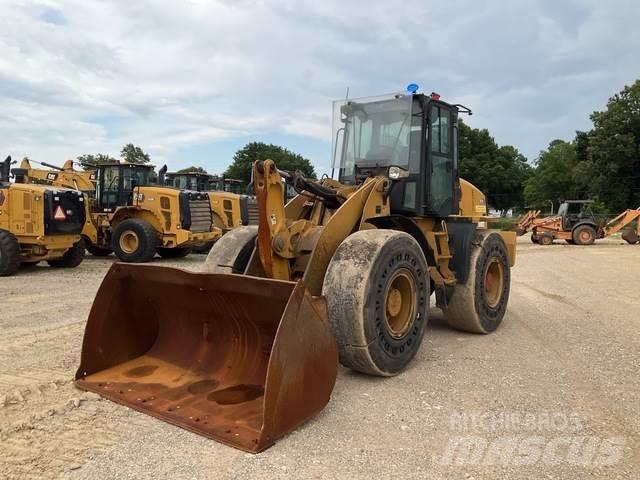 CAT 920 Wheel Loaders