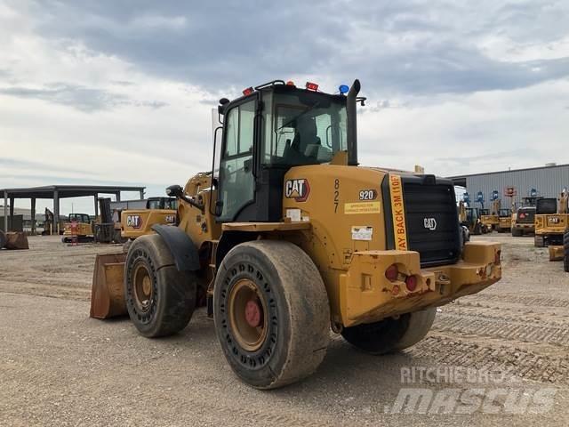 CAT 920 Wheel Loaders