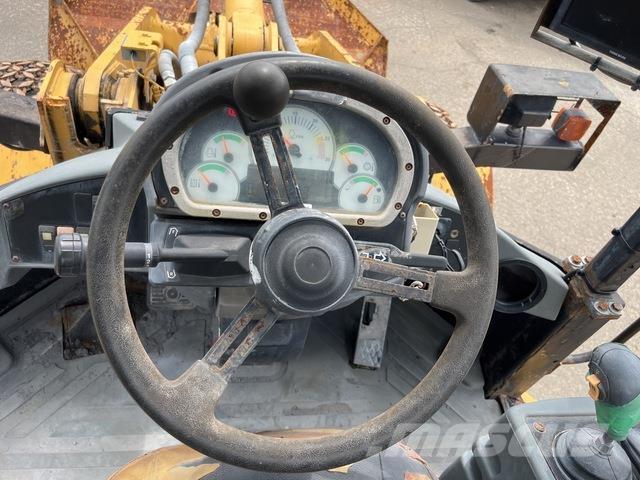 CAT 924HZ Wheel Loaders