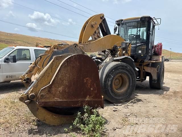 CAT 930M Wheel Loaders
