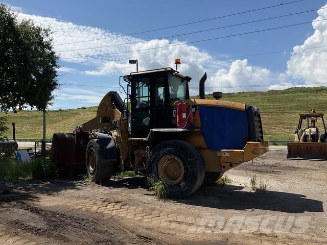 CAT 930M Wheel Loaders