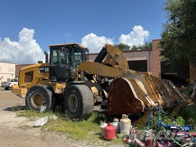 CAT 930M Wheel Loaders