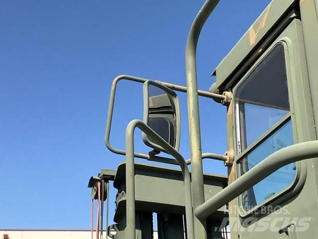 CAT 988B/DV43 Container Handlers