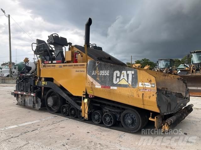 CAT AP1055E Asphalt pavers