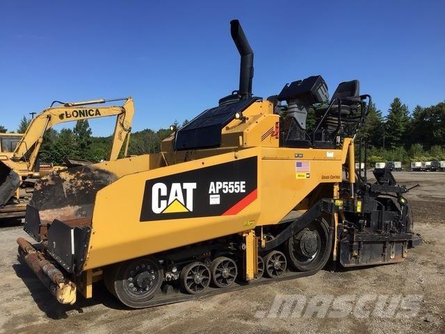 CAT AP555E Asphalt pavers
