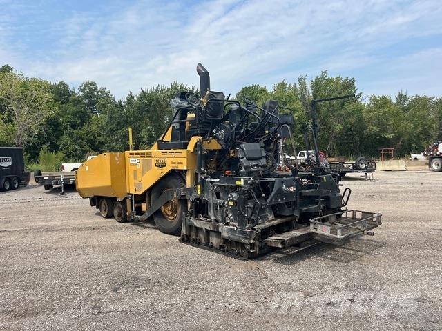CAT AP600F Asphalt pavers