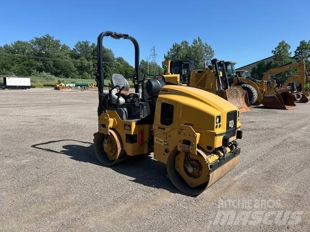 CAT CB2.7 Twin drum rollers