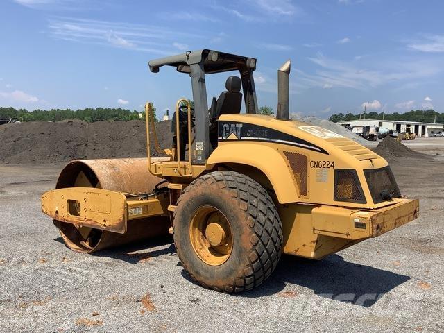 CAT CS-563E Single drum rollers