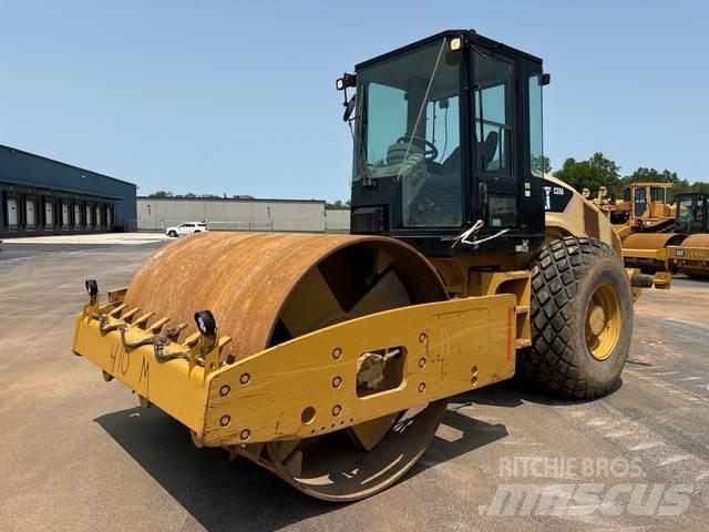 CAT CS56 Single drum rollers