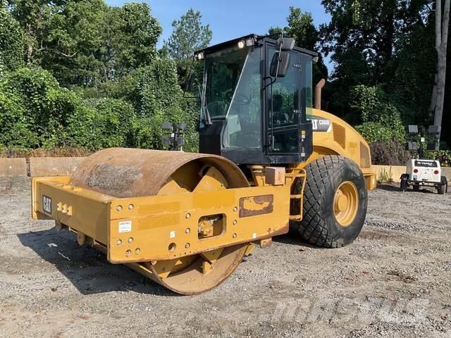 CAT CS66B Single drum rollers