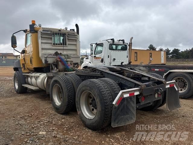 CAT CT660S Conventional Trucks / Tractor Trucks