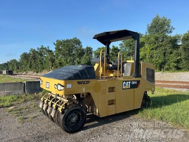 CAT CW14 Pneumatic tired rollers
