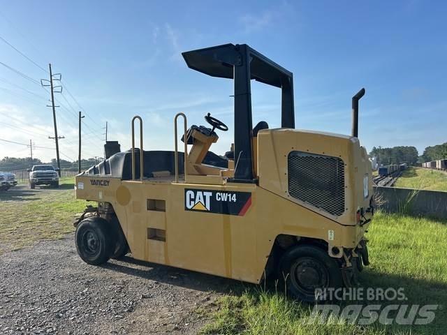 CAT CW14 Pneumatic tired rollers