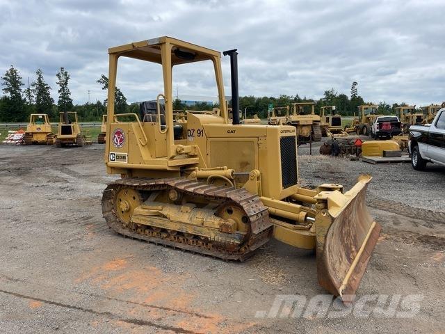 CAT D3B Crawler dozers