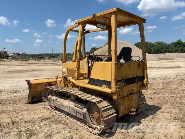 CAT D4C Crawler dozers