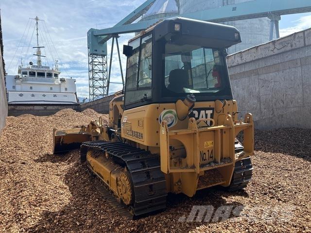 CAT D4K LGP Crawler dozers