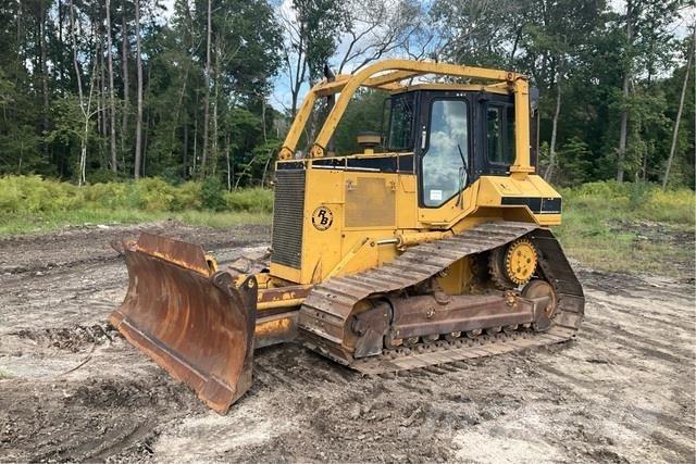 CAT D5M LGP Crawler dozers