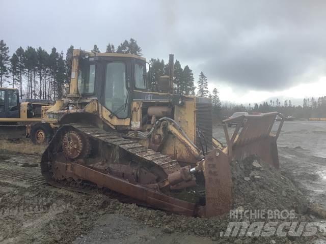 CAT D6 Crawler dozers