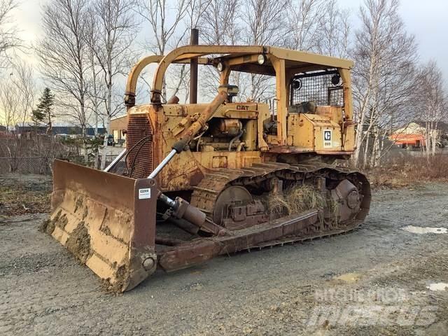 CAT D6D Crawler dozers