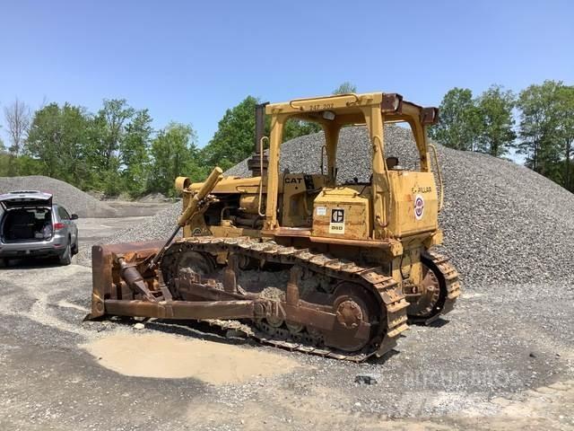 CAT D6D Crawler dozers